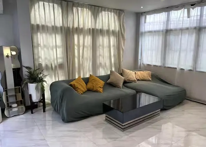 Hébergement de vacances 4br 12pax 7min Walk To Samitivej Sukhumvit Hospital *